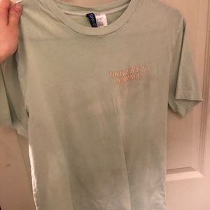 Simple x-small graphics t shirt